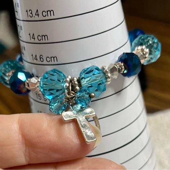 Elastic blue bead cross-payer hands bracelet - Picture 3 of 6